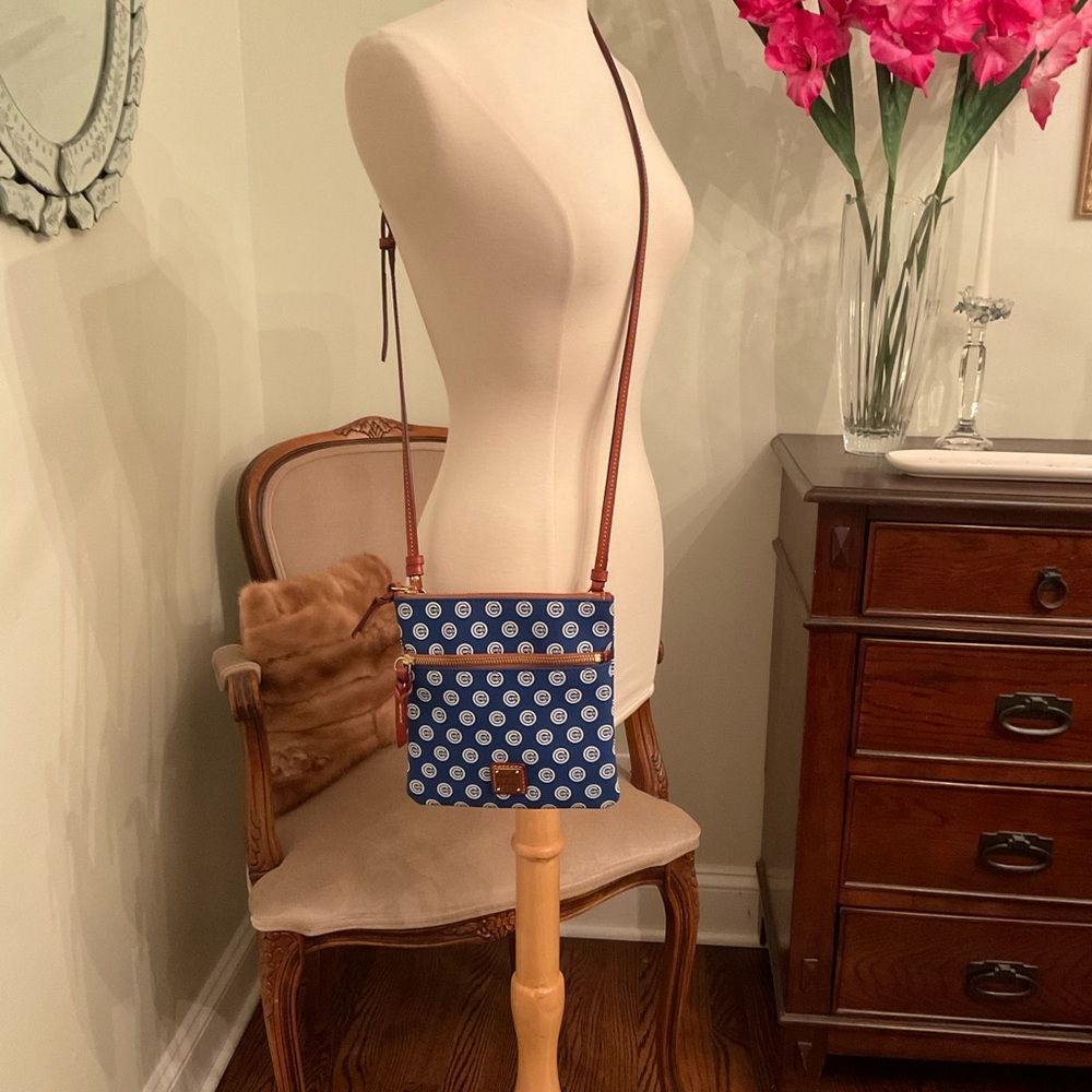 Dooney and Bourke NWT ❤️SOLD❤️